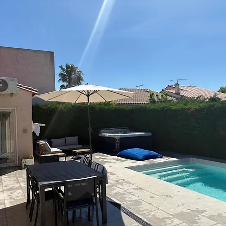 Proche St Cyprien Piscine Villa *